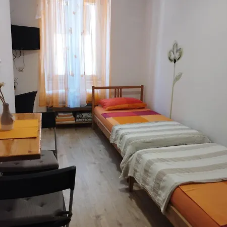 Old Town ゲストハウス 3*